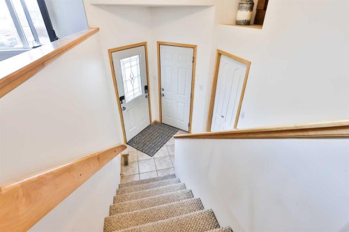 709 Blackfoot Terrace West, Lethbridge, AB 