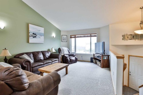 709 Blackfoot Terrace West, Lethbridge, AB 