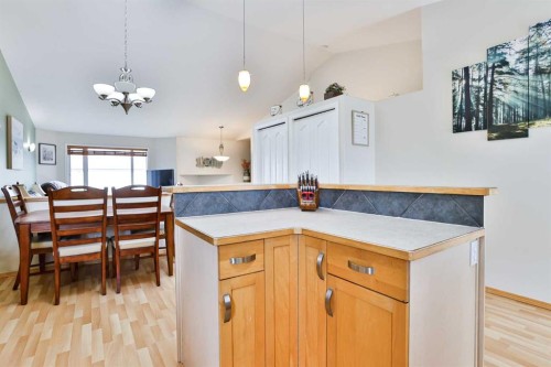 709 Blackfoot Terrace West, Lethbridge, AB 