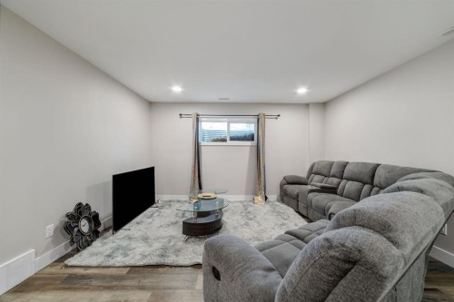 624 19 Street North, Lethbridge, AB 