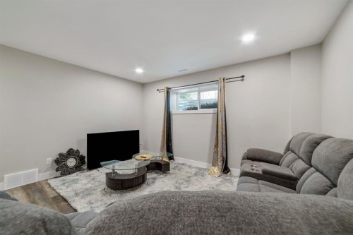 624 19 Street North, Lethbridge, AB 