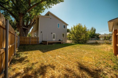 624 19 Street North, Lethbridge, AB 