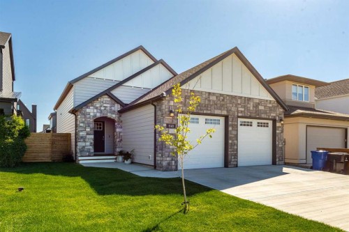 1141 Abitibi Road West, Lethbridge, AB 