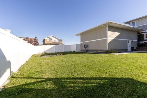147 S 4 Street East, Magrath, AB 