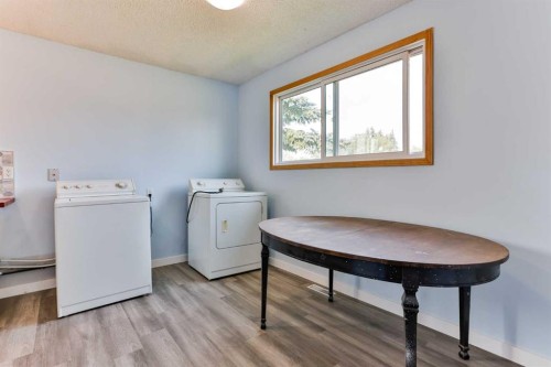150 Mcgill Boulevard West, Lethbridge, AB 