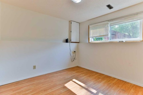 150 Mcgill Boulevard West, Lethbridge, AB 