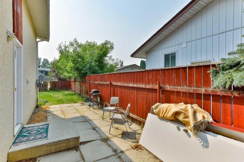 150 Mcgill Boulevard West, Lethbridge, AB 