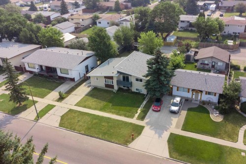 150 Mcgill Boulevard West, Lethbridge, AB 