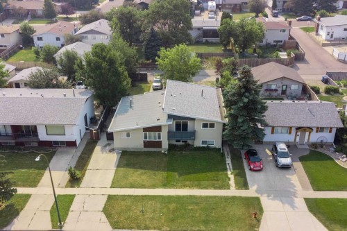 150 Mcgill Boulevard West, Lethbridge, AB 