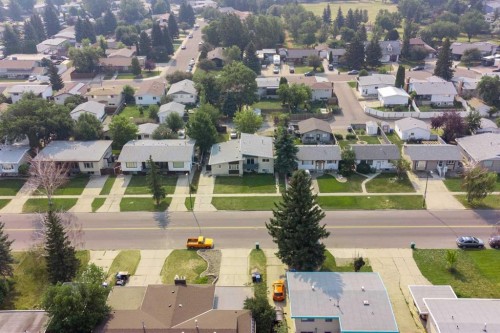 150 Mcgill Boulevard West, Lethbridge, AB 