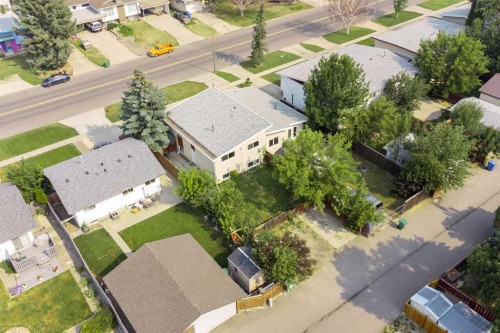 150 Mcgill Boulevard West, Lethbridge, AB 