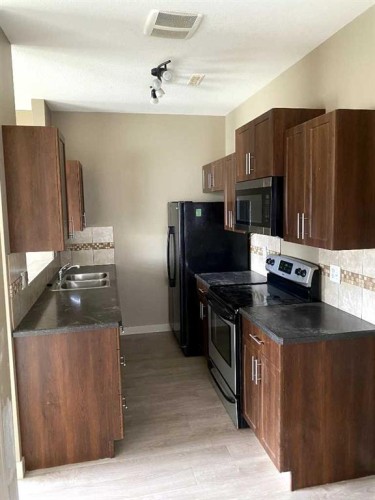 2-3918 Sundance Road , Coalhurst, AB T0L 0V2 5