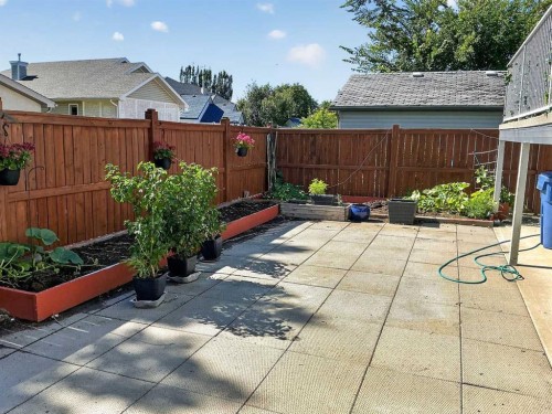 36 Kodiak Boulevard North, Lethbridge, AB 