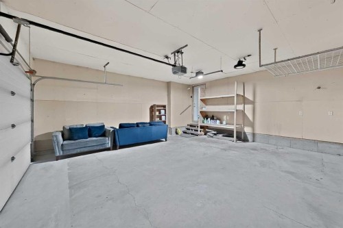 36 Kodiak Boulevard North, Lethbridge, AB 