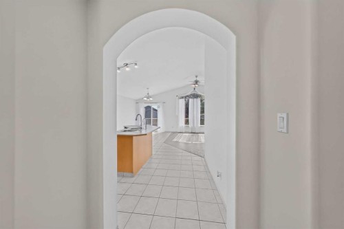 36 Kodiak Boulevard North, Lethbridge, AB 