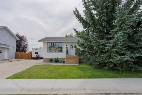 5218 38 Avenue, Taber, AB 