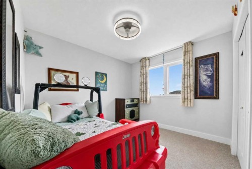 1976 Parkside Close, Coaldale, AB 