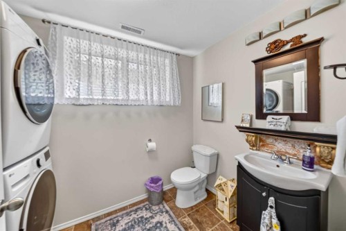 1976 Parkside Close, Coaldale, AB 