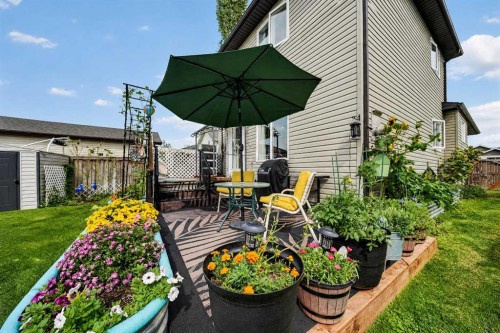 1976 Parkside Close, Coaldale, AB 