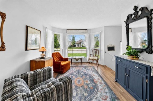 1976 Parkside Close, Coaldale, AB 