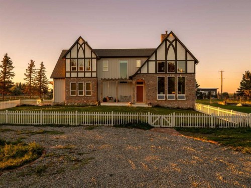 2-94027 843 Highway, Rural Lethbridge County, AB 