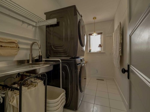 2-94027 843 Highway, Rural Lethbridge County, AB 