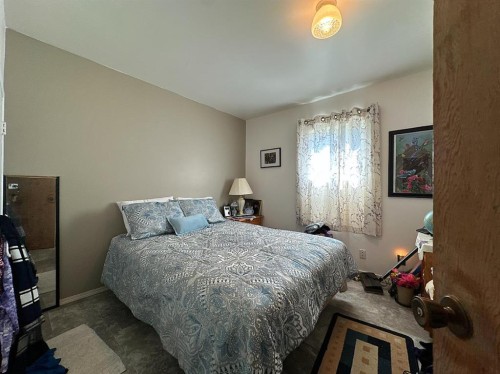 379N 300 E, Raymond, AB 
