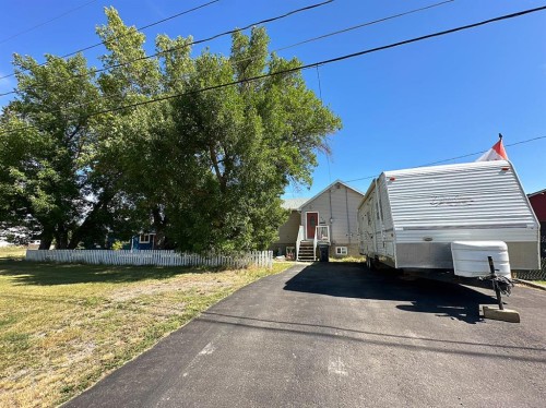 379N 300 E, Raymond, AB 