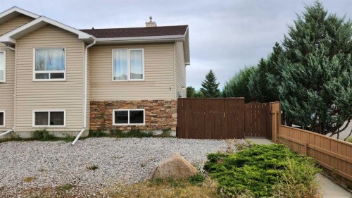 1-720 Heritage Boulevard WEST Lethbridge, AB T1K 7X7