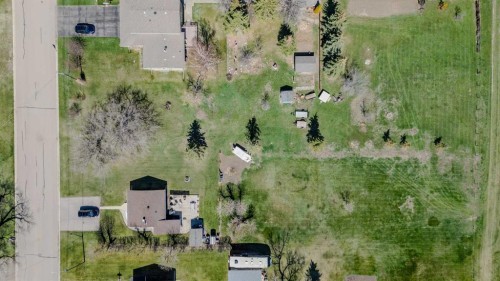 235 S 100 E, Raymond, AB 