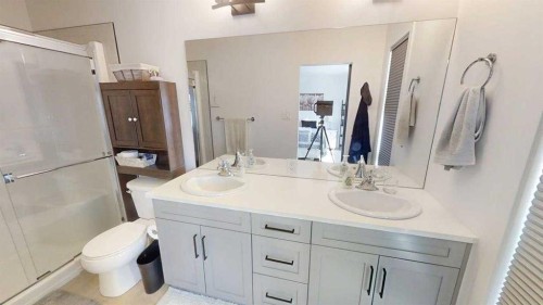 1219 Pacific Circle West, Lethbridge, AB 