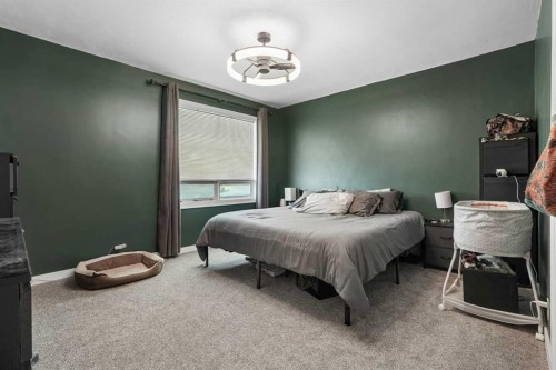 19 S 100 West, Raymond, AB 