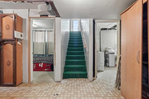19 S 100 West, Raymond, AB 