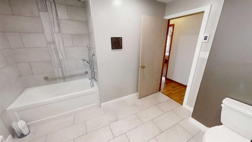 3 Kings Crescent South, Lethbridge, AB 