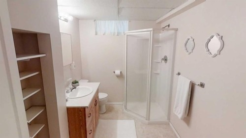 3 Kings Crescent South, Lethbridge, AB 
