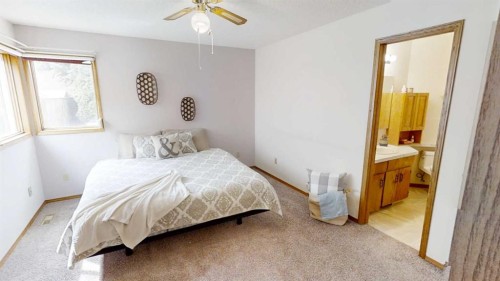 3 Kings Crescent South, Lethbridge, AB 