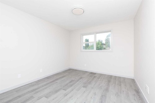 10 Cayuga Crescent West, Lethbridge, AB 