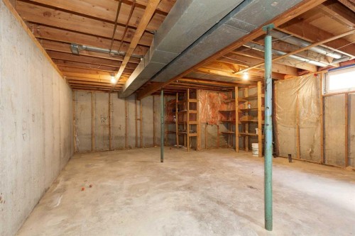 10 Cayuga Crescent West, Lethbridge, AB 