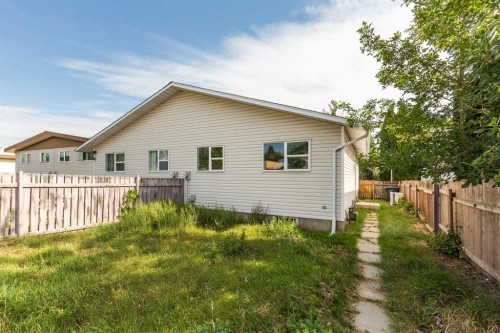 10 Cayuga Crescent West, Lethbridge, AB 