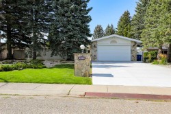 1926 14 Street SOUTHLethbridge, AB T1K 1V1