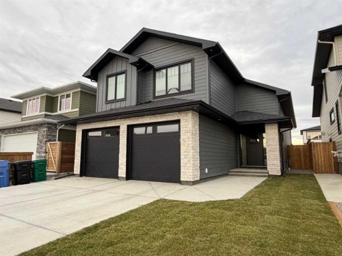 541 Riverhills Way WEST Lethbridge, AB T1K 8H8