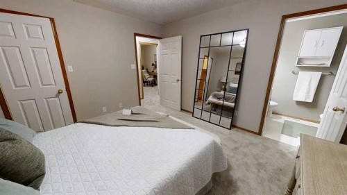 42 Mt Backus Crescent West, Lethbridge, AB 