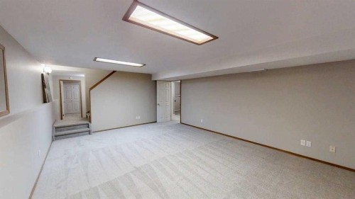 42 Mt Backus Crescent West, Lethbridge, AB 