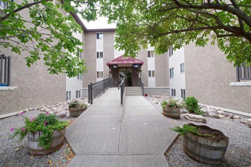 332-1237 4 Avenue SOUTH Lethbridge, AB T1J 0P9