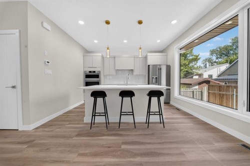 925 7 Street South, Lethbridge, AB 