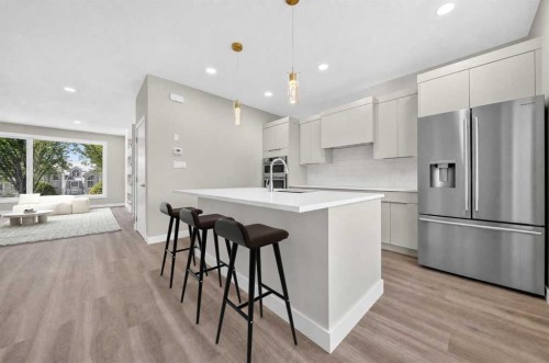 925 7 Street South, Lethbridge, AB 
