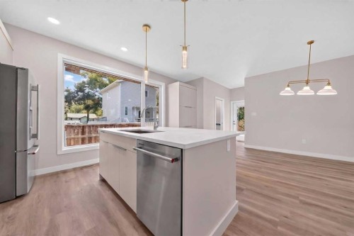 925 7 Street South, Lethbridge, AB 