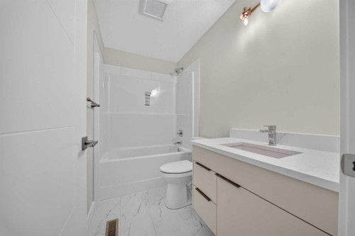 925 7 Street South, Lethbridge, AB 