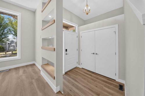 925 7 Street South, Lethbridge, AB 