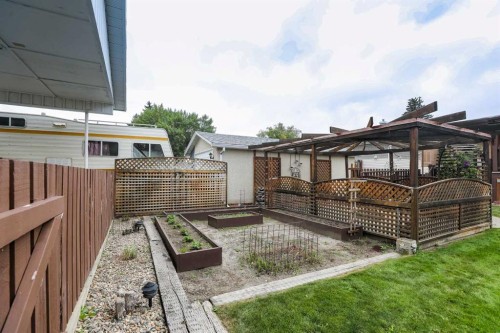 625 10 Street North, Lethbridge, AB 